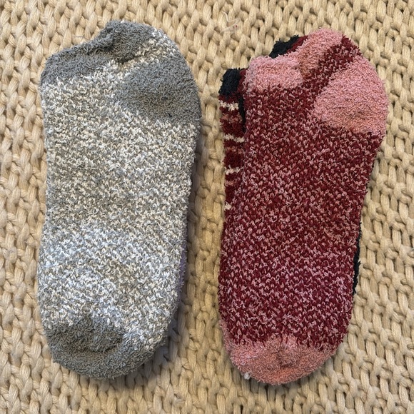🆕 6 Pairs of Short Soft Fuzzy Socks Densely & CoWomen’s Size 9-11 - Picture 3 of 5